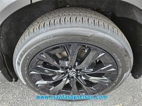 New 2025 MAZDA CX-90 Plug-In Hybrid w/Premium Sport image 9