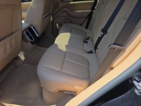 Used 2014 Porsche Cayenne AWD/4WD image 11