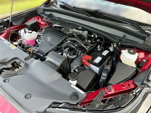 Used 2024 Toyota Grand Highlander XLE image 25