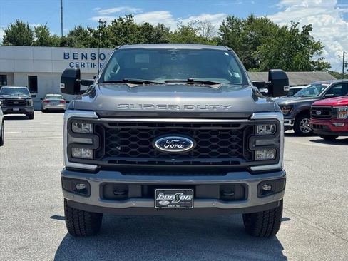 Used 2023 Ford F250 Lariat w/ Lariat Ultimate Package AWD/4WD image 8