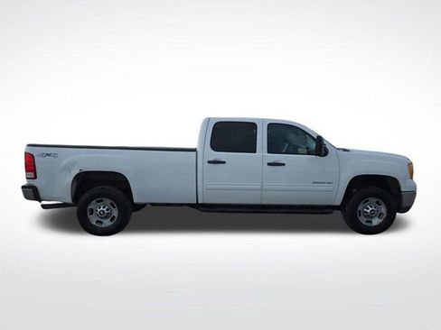 Used 2014 GMC Sierra 3500 SLE image 2