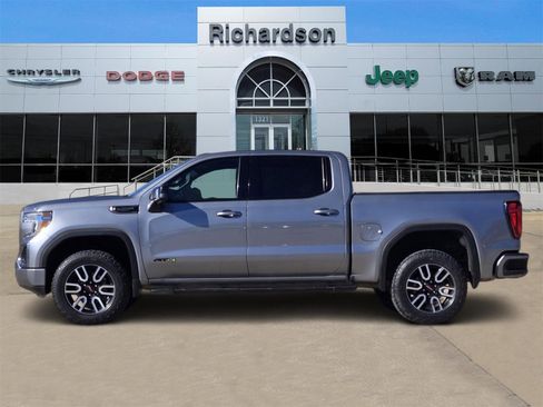 Used 2020 GMC Sierra 1500 AT4 w/ AT4 Premium Package image 3