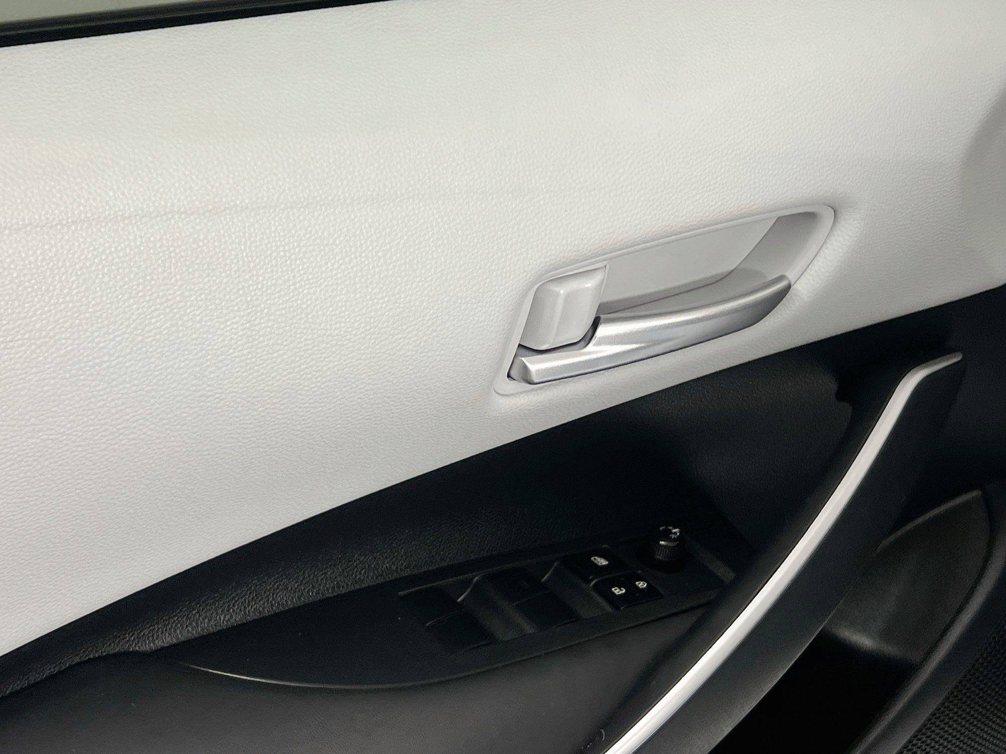 Used 2024 Toyota Corolla SE FWD image 16