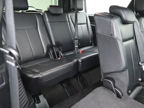 Used 2018 Ford Expedition Max XLT w/ Equipment Group 202A image 32