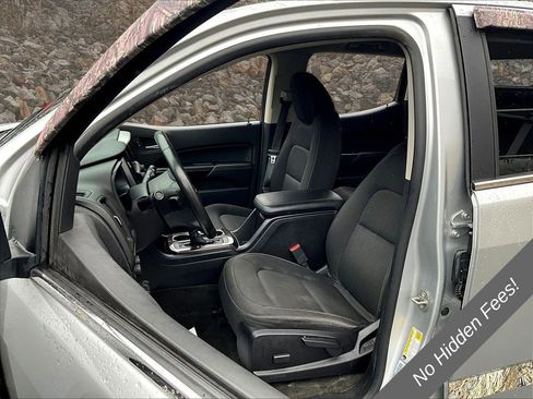 Used 2015 GMC Canyon SLE AWD/4WD image 21