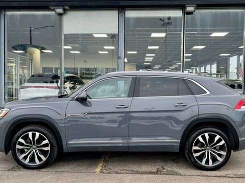Used 2023 Volkswagen Atlas Cross Sport SEL Premium R-Line image 2