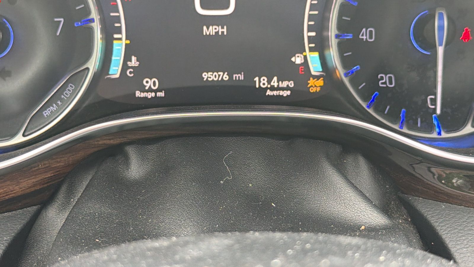 Used 2022 Chrysler Pacifica Limited FWD image 32