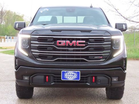Certified 2025 GMC Sierra 1500 AT4 w/ AT4 Preferred Package AWD/4WD image 15