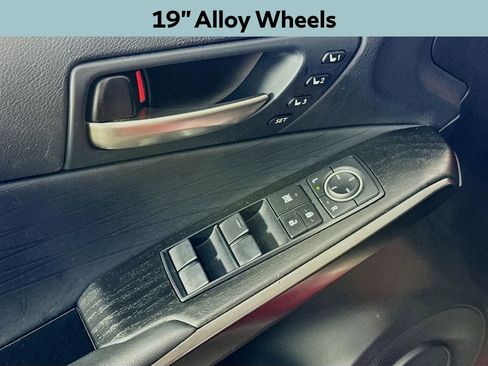 Used 2022 Lexus IS 300 300 image 17