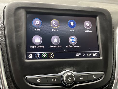 Used 2020 Chevrolet Equinox LT image 18