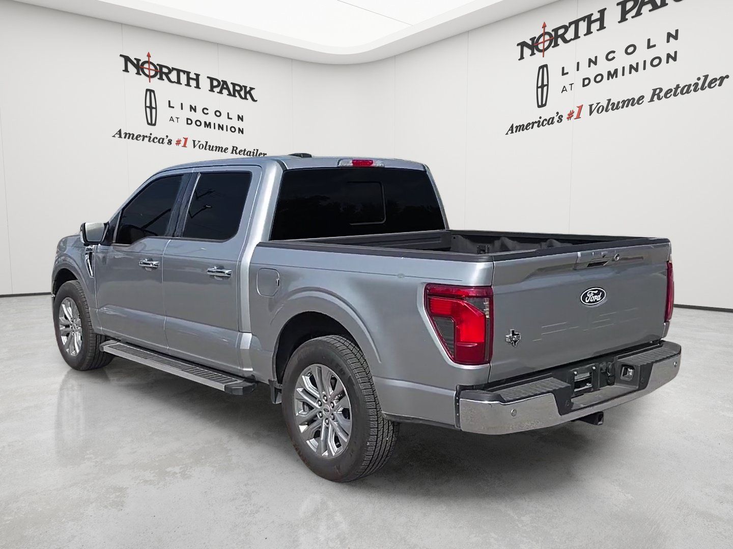 Used 2025 Ford F150 XLT w/ Equipment Group 302A MID RWD image 7