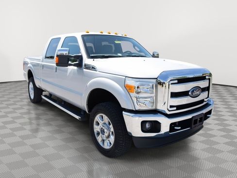 Used 2014 Ford F250 Lariat w/ Chrome Package AWD/4WD image 3