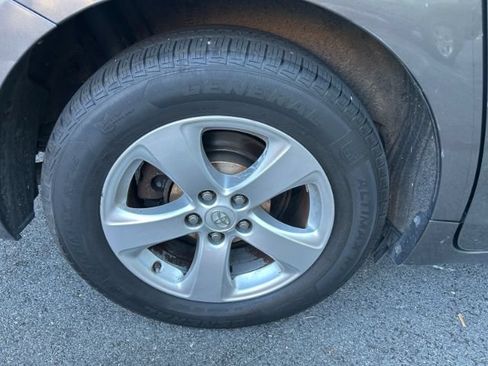 Used 2013 Toyota Sienna L w/ Towing Pkg FWD image 29