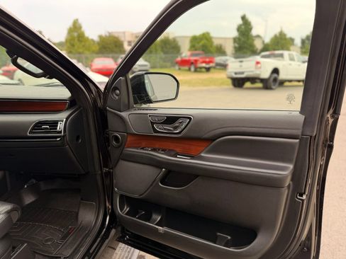 Used 2021 Lincoln Navigator L Reserve AWD/4WD image 21