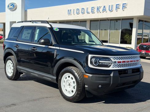 New 2025 Ford Bronco Sport Heritage w/ Convenience Package AWD/4WD image 1