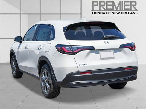 New 2026 Honda HR-V LX image 2