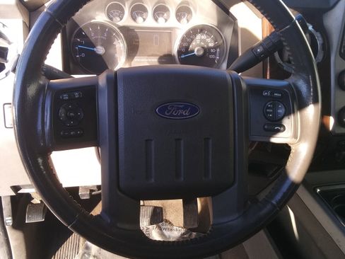 Used 2013 Ford F350 Lariat w/ Lariat Interior Pkg image 15
