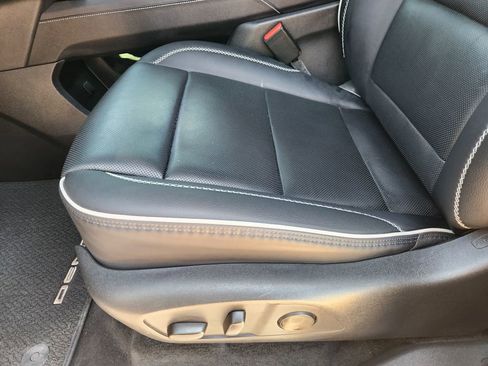 Used 2024 GMC Acadia Denali FWD image 24