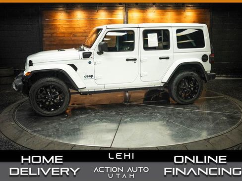 Used 2025 Jeep Wrangler Unlimited Sahara w/ Safety Group AWD/4WD image 1