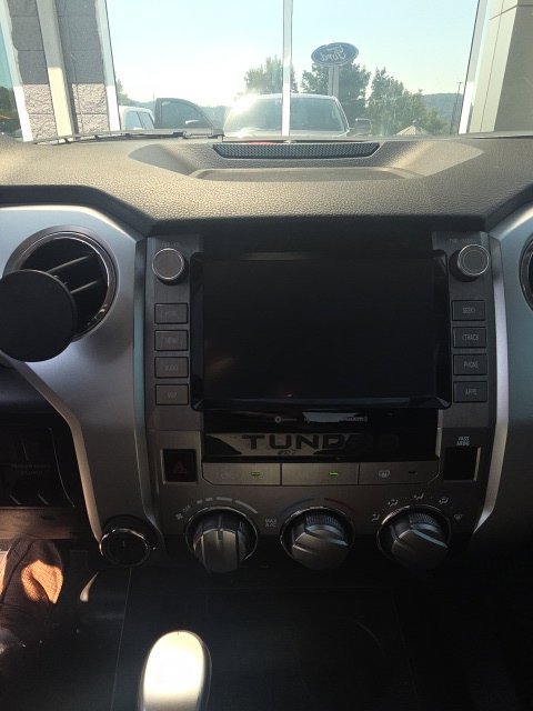 Used 2020 Toyota Tundra SR5 w/ SR5 Upgrade Package AWD/4WD image 16