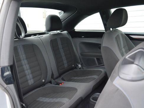 Used 2012 Volkswagen Beetle 2.0T image 21