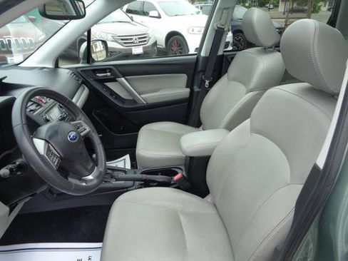 Used 2015 Subaru Forester 2.5i Touring w/ Protection Package #2 AWD/4WD image 33
