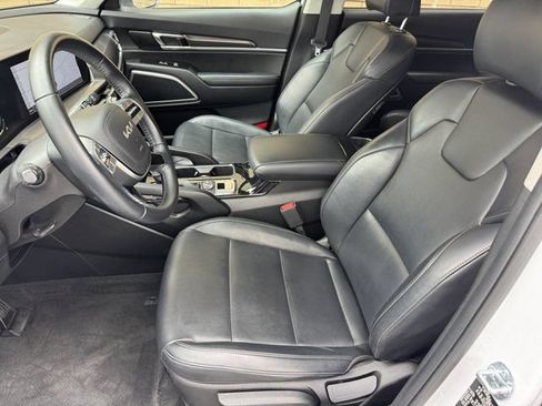 Used 2024 Kia Telluride LX FWD image 26