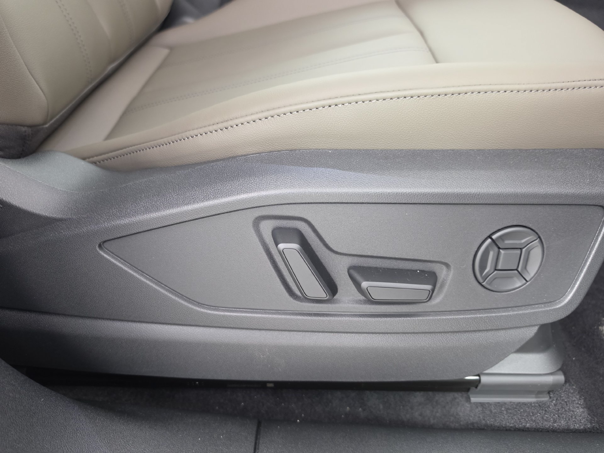 New 2026 Audi Q5 Premium Plus AWD/4WD image 42