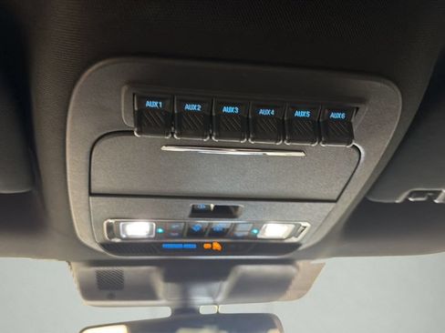 Used 2025 Ford F350 Platinum AWD/4WD image 22