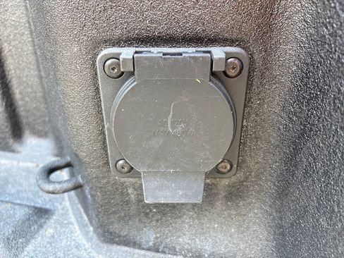 Used 2024 Chevrolet Silverado 3500 High Country w/ High Country Premium Package AWD/4WD image 32