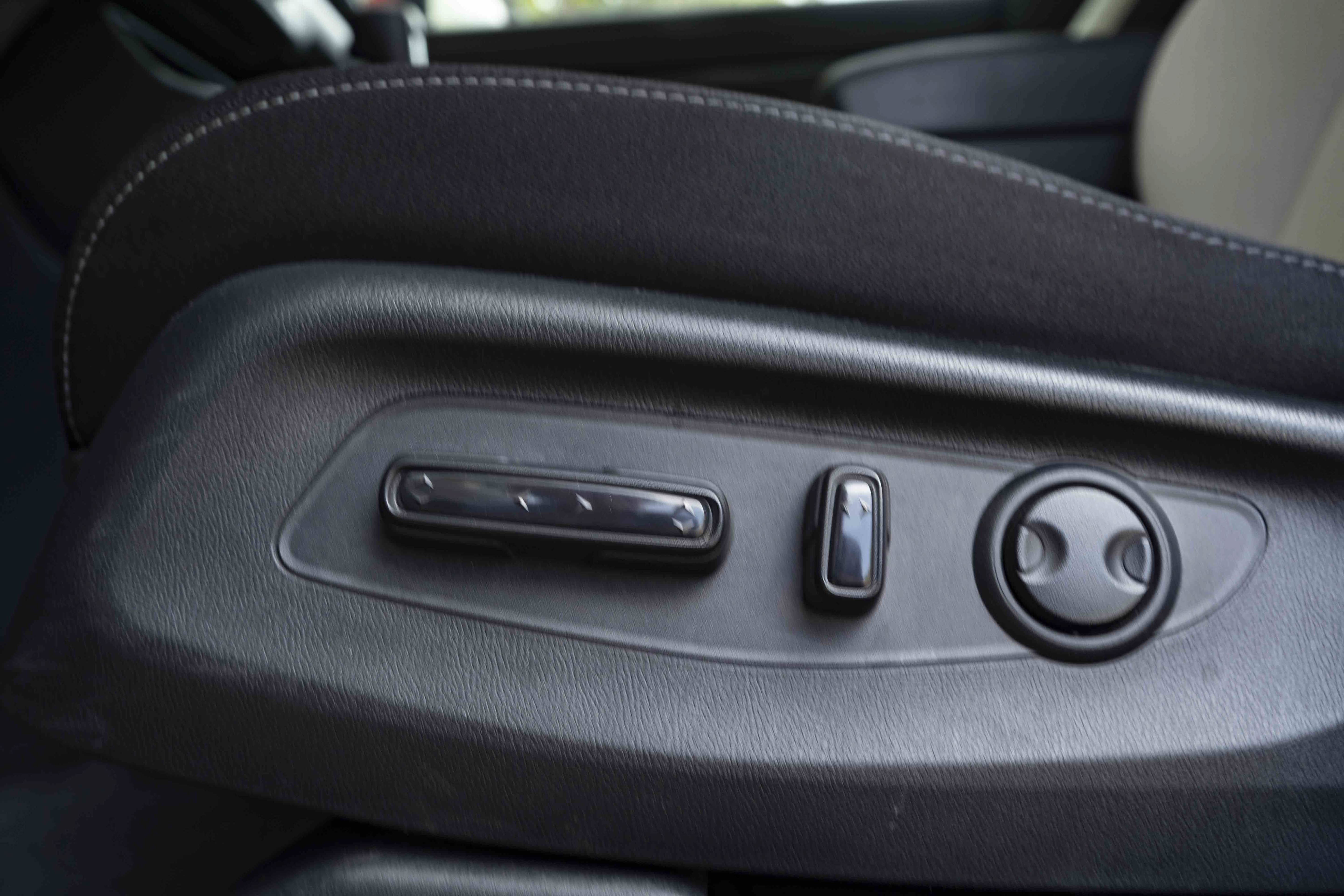 Used 2025 Honda CR-V EX image 38