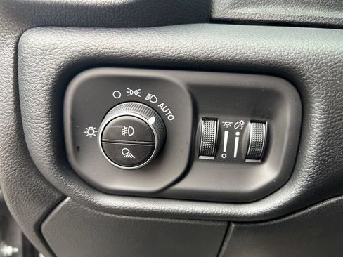 New 2026 RAM 2500 Laramie AWD/4WD image 27