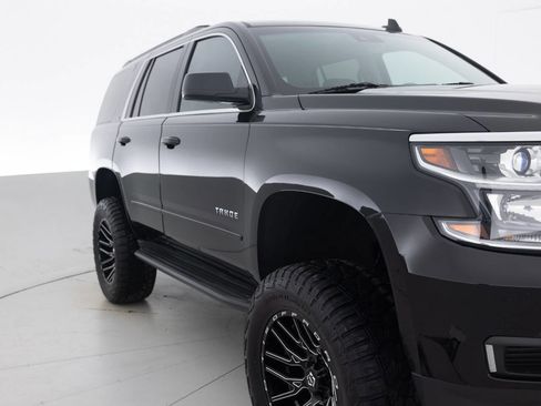 Used 2017 Chevrolet Tahoe LT w/ LT Midnight Edition AWD/4WD image 11