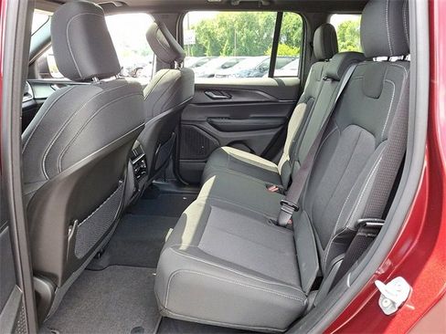 New 2025 Jeep Grand Cherokee 4WD image 8