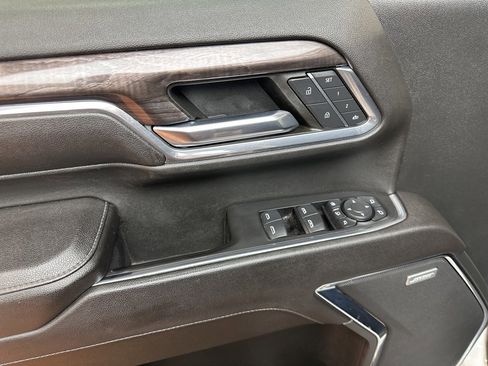 Used 2024 Chevrolet Silverado 2500 LTZ w/ LTZ Convenience Package image 21