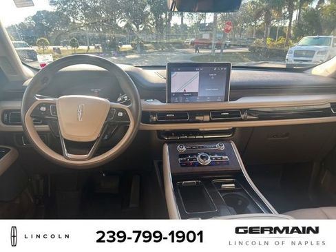 Used 2023 Lincoln Aviator Reserve w/ Equipment Group 201A image 10