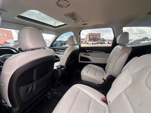 Used 2020 Kia Telluride S AWD/4WD image 16
