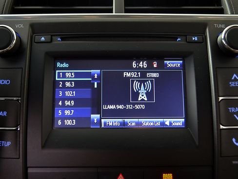 Used 2016 Toyota Camry LE FWD image 27