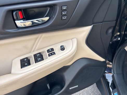 Used 2019 Subaru Outback 3.6R Limited w/ Popular Package #2 image 11