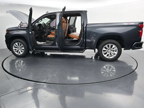 Used 2021 Chevrolet Silverado 1500 Custom AWD/4WD image 40
