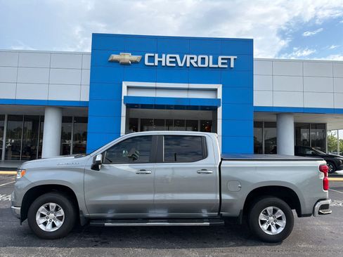 Used 2025 Chevrolet Silverado 1500 LT w/ Protection Package RWD image 2