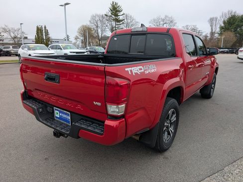 Used 2016 Toyota Tacoma TRD Sport w/ Towing Package AWD/4WD image 5