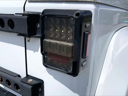 Used 2014 Jeep Wrangler Unlimited Rubicon AWD/4WD image 29
