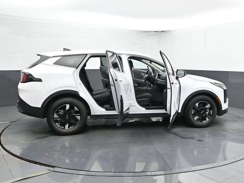 Used 2026 Kia Sportage LX FWD image 50