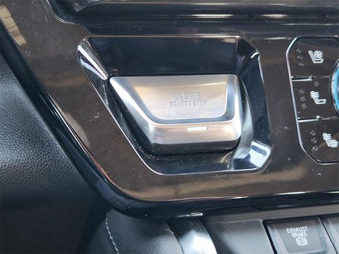 Used 2024 GMC Sierra 2500 Denali w/ Denali Reserve Package image 20