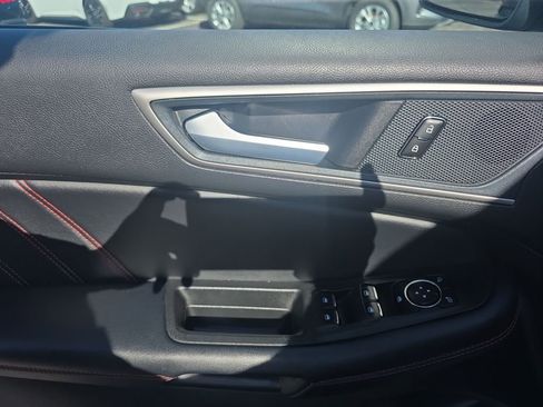 Certified 2024 Ford Edge ST-Line AWD/4WD image 16