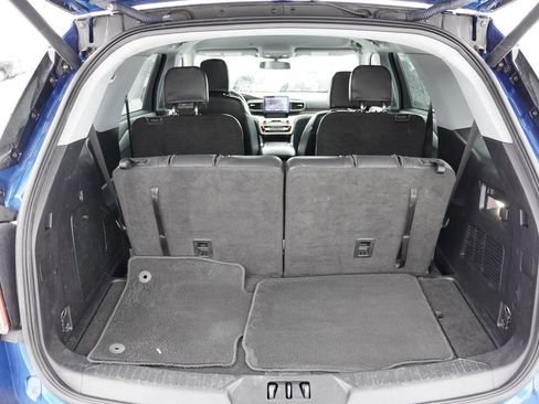 Certified 2022 Ford Explorer XLT w/ Equipment Group 202A image 22