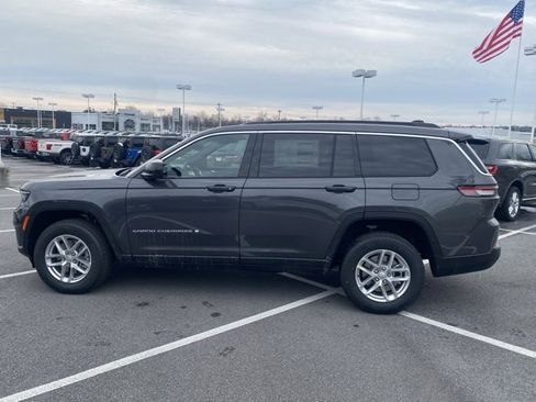 New 2025 Jeep Grand Cherokee L Laredo image 4