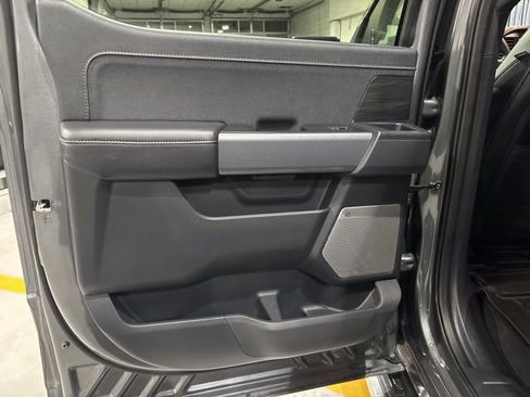 Used 2025 Ford F150 Lariat w/ Equipment Group 501A Mid image 29