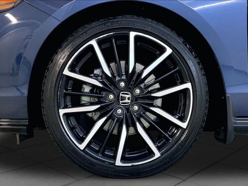 Used 2023 Honda Accord Touring image 10